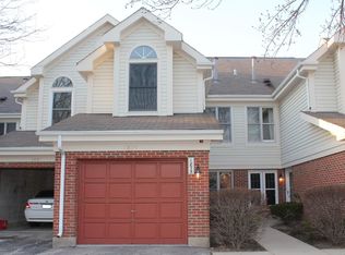 1875 W White Oak St, Arlington Heights, IL 60005