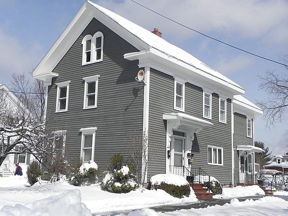 3rd image of 13 Essex St
