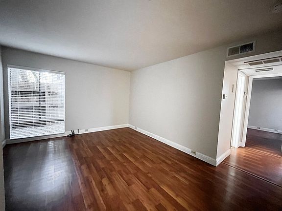 2nd image of 719 27th St APT 3
