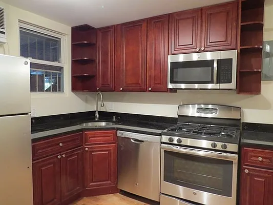 Rented by Capri Jet Realty Corp | media 9