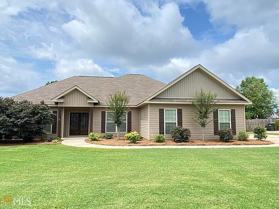 4th image of 128 Pond Dr