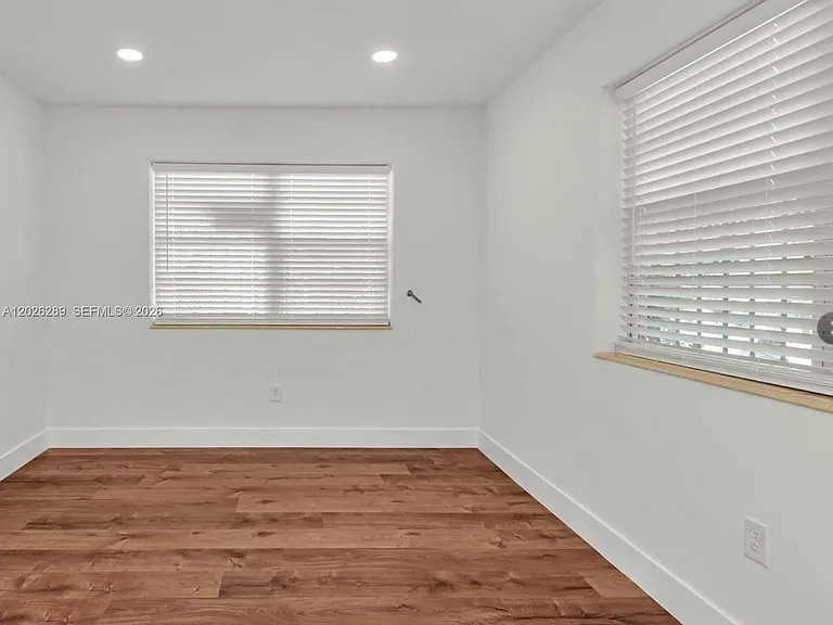 4200 NE 1st Ave — Photo 5