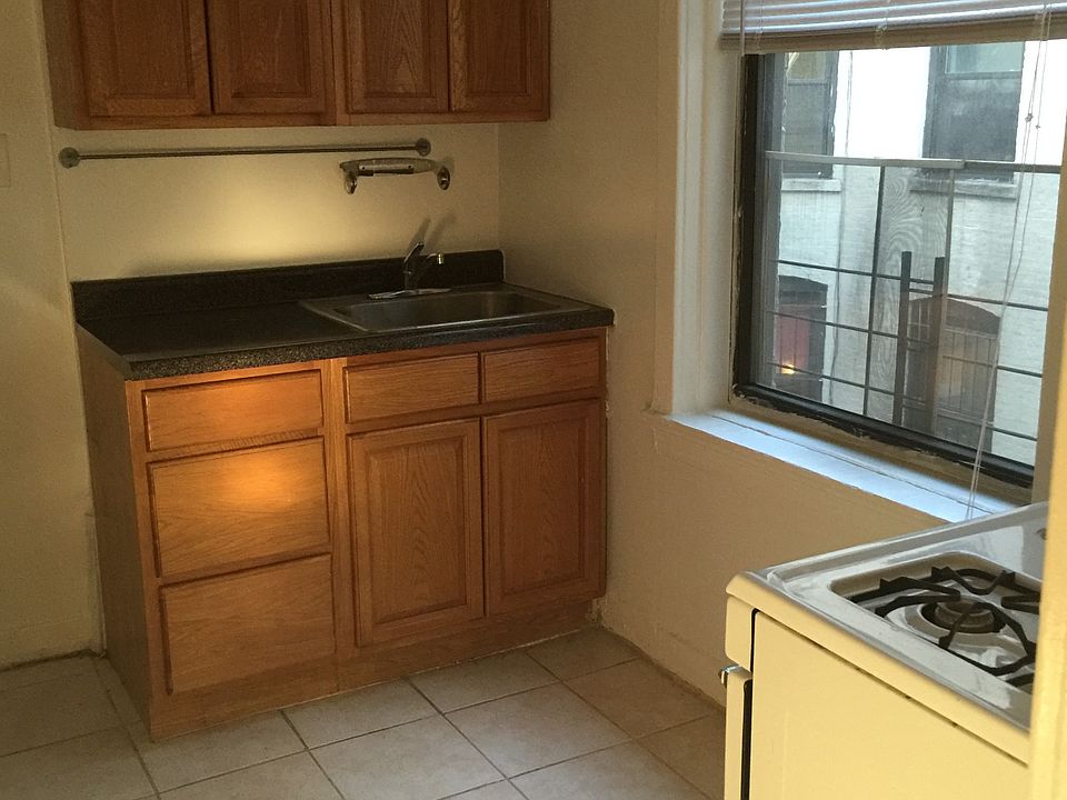 1st image of 2814 Crescent St