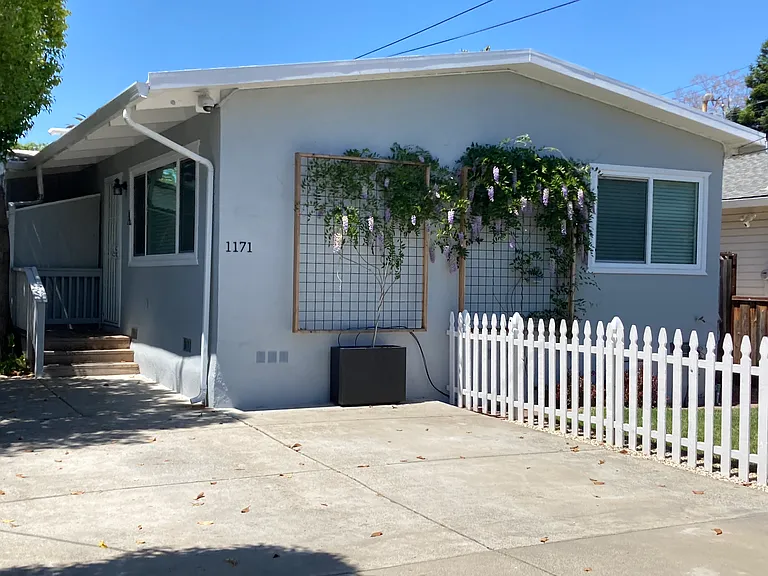 1171 Santa Fe Ave #B — Photo 1