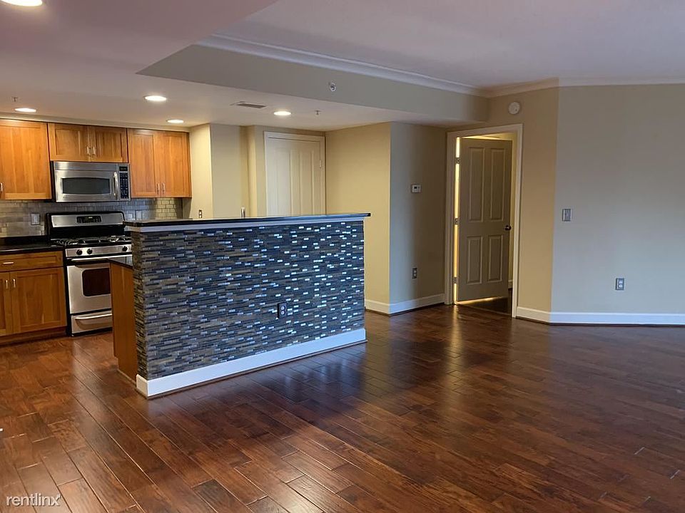 1st image of 1201 N Garfield St APT 603