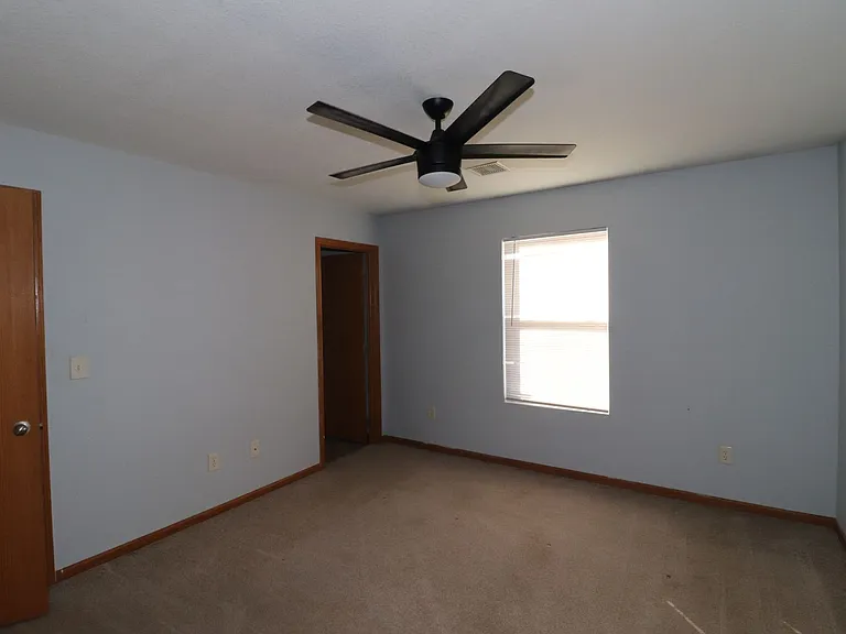 1618 Clover Dr — Photo 13