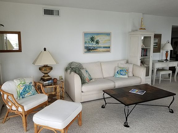 5th image of 10482 Gulf Shore Dr
