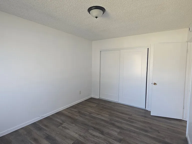 2146 Neill Way — Photo 17