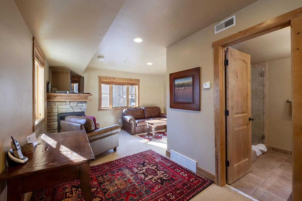 1 bed, 750 sqft, $1,695 — Photo 2