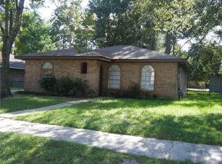 218 Walnut St, Mandeville, LA 70471