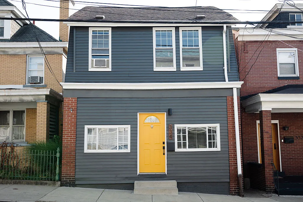 3 bed, 1349 sqft, $2,800 — Photo 1