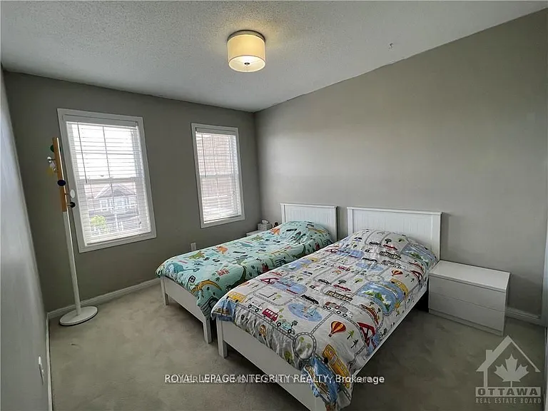 140 Battersea Cres — Photo 22
