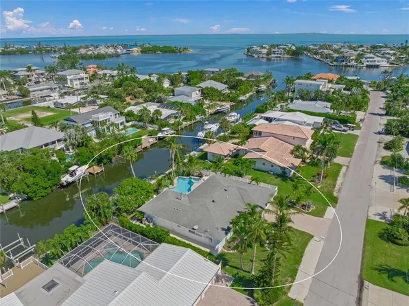 518 74th St, Holmes Beach, FL 34217