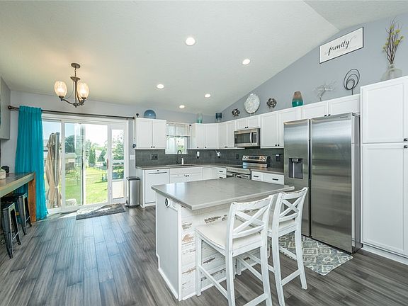 5th image of 6009 NW 50th St