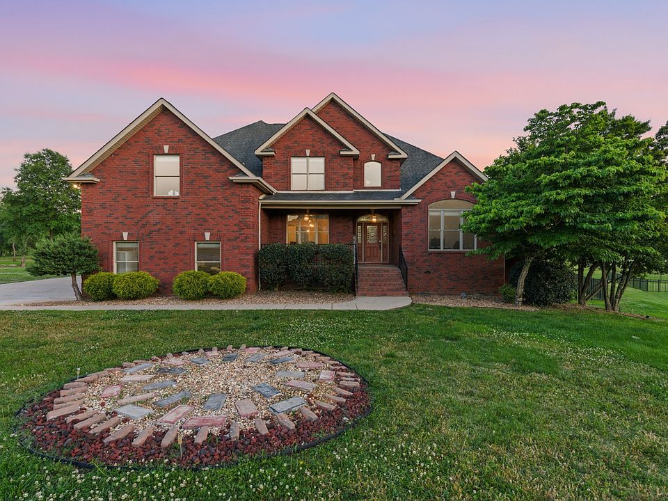 1st image of 606 Seawell Ct