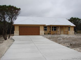 866 Marlys Ave, Canyon Lake, TX 78133