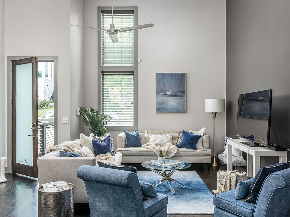 The home is fully furnished and move-in ready. Available for a min of 30 days to a year. Have questions about wanting to move in...please make sure to send a message.