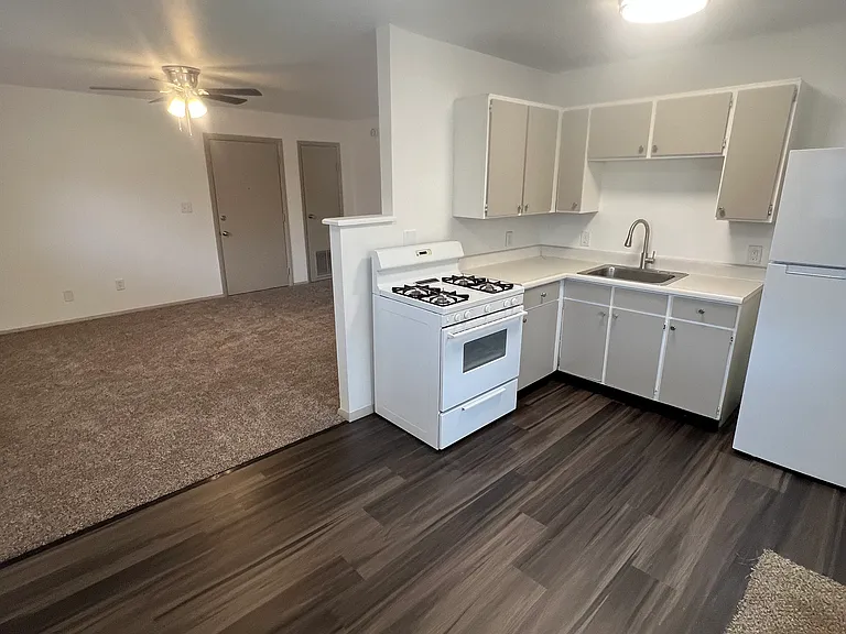 210 Greystone Ave #211-4 — Photo 3