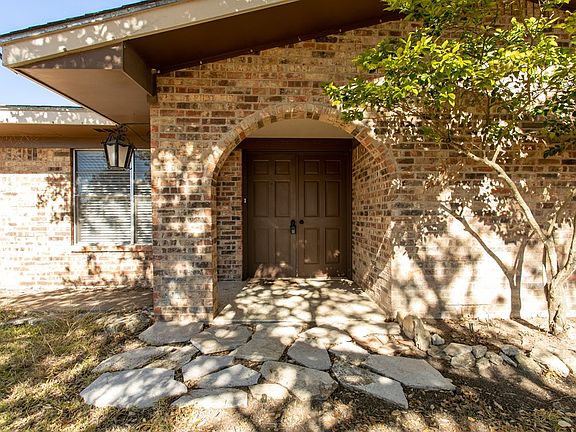 5th image of 285 Southway Dr