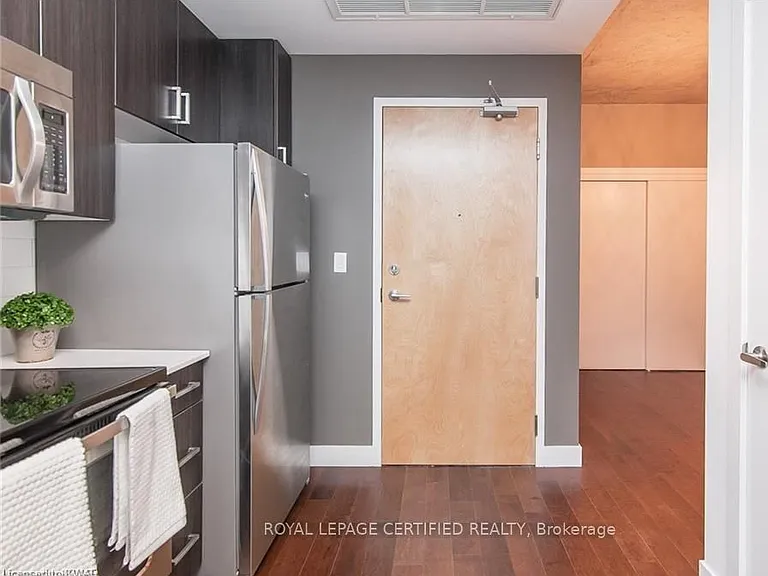 1 Victoria St S #508 — Photo 3