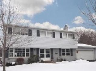 25W646 Durfee Rd, Wheaton, IL 60189