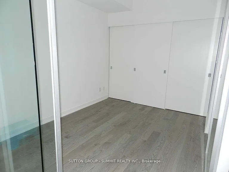25 Richmond St E #318 — Photo 7