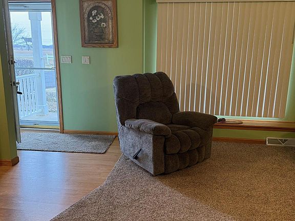 4th image of 4338 Mertz Rd