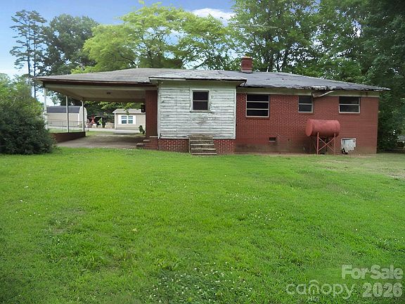 2nd image of 138 Glory Rd