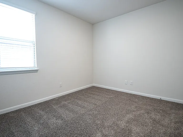 3608 Southbend Dr — Photo 4