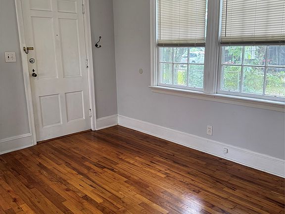 2nd image of 2028 Ridge Ave