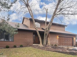 2071 N Chestnut Ave, Arlington Heights, IL