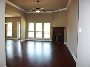 14319 Stonegate Manor Dr, Gonzales, LA 70737
