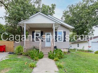 200 E Crestwood Ave, Somerdale, NJ 08083