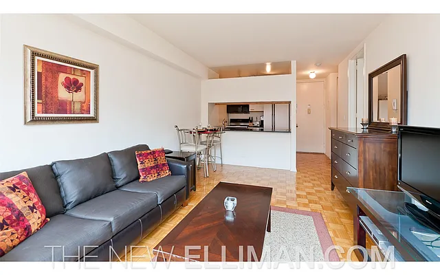 Rented by Douglas Elliman | media 13
