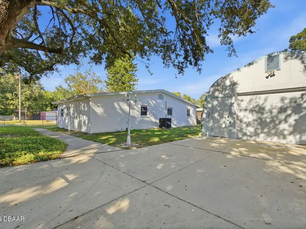 1215 Leon Ln, Daytona Beach, FL 32117