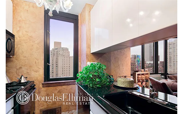 Rented by Douglas Elliman | media 8