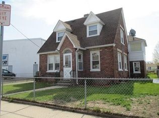 14 Jasper St, Springfield, MA 01109