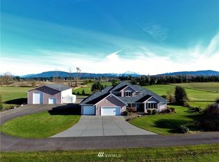 5976 Medcalf Rd, Bellingham, WA 98226