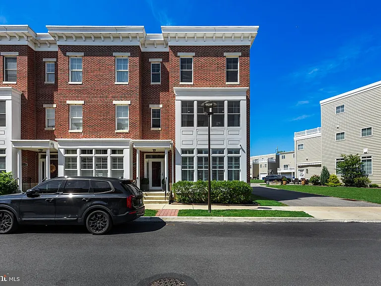 2312 Napoli Way — Photo 1