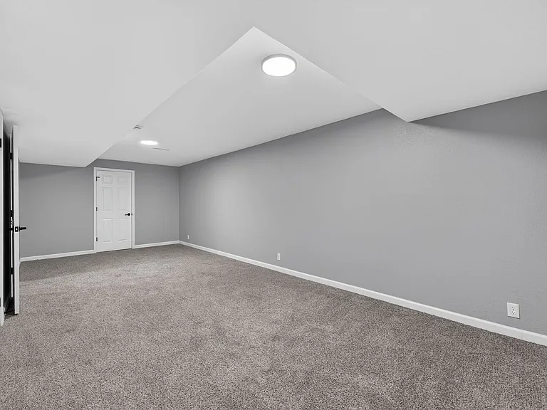 2111 Timber Creek Dr — Photo 25
