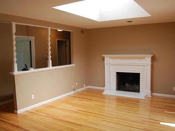 2nd image of 3005 Vistamont Dr #3005