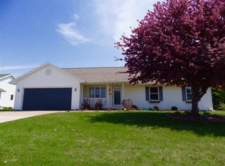 3680 N Whitney Dr, Appleton, WI 54914