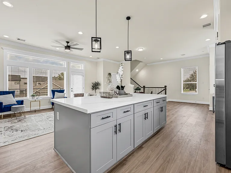 2304 Canfield St — Photo 15