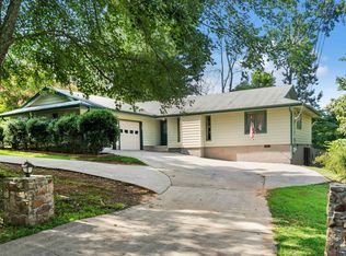 225 Eastview Dr, Madison, AL 35758