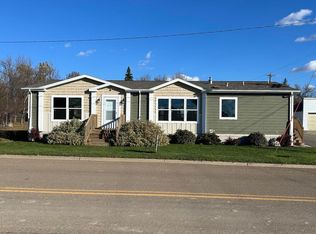 53 Central Ave N, Dunn Center, ND 58626