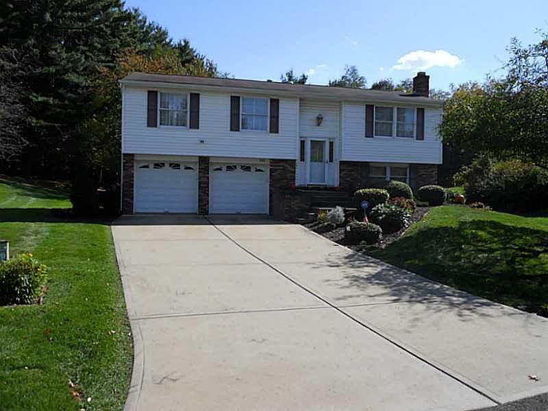1st image of 433 Deerfield Dr