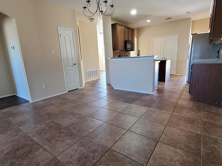 18705 Jana Patrice Dr — Photo 12