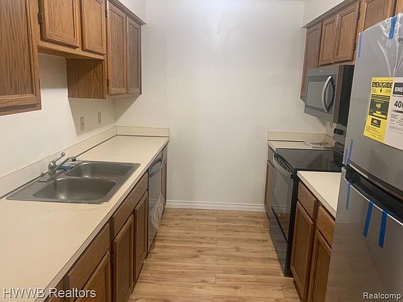 4th image of 2150 Woodrow Wilson Blvd