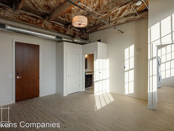 4th image of 767 N 4th St APT 207