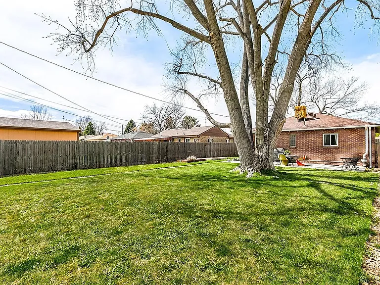 3564 Magnolia St — Photo 3
